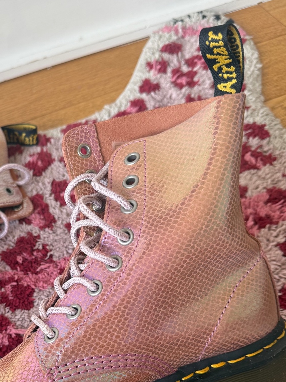 RARE Dr. Martens 1460 Pascal Pink Iridescent Pink Mermaid Boots, NIB, US Size 6 - Picture 5 of 9